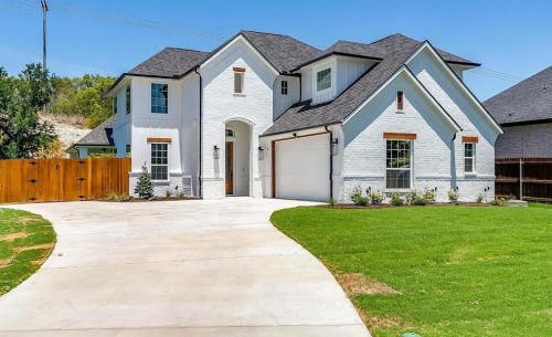 6876 Roxanne Way, Fort Worth TX  76135-1514 exterior