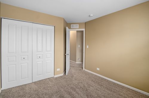 1467 Bar Harbor Ct, Pingree Grove IL  60140-2077 exterior