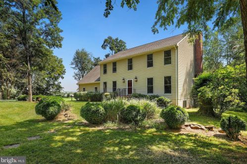 40046 Featherbed Ln, Lovettsville, VA 20180-3523