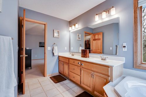 13764 Evergreen Ct, Saint Paul MN  55124-9256 exterior