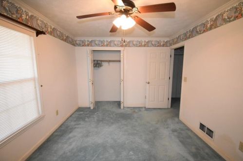 112 Hayes Cir, Rex GA 30273-1543 exterior