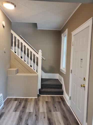 818 Charles Ave, Saint Paul, MN 55104-2722