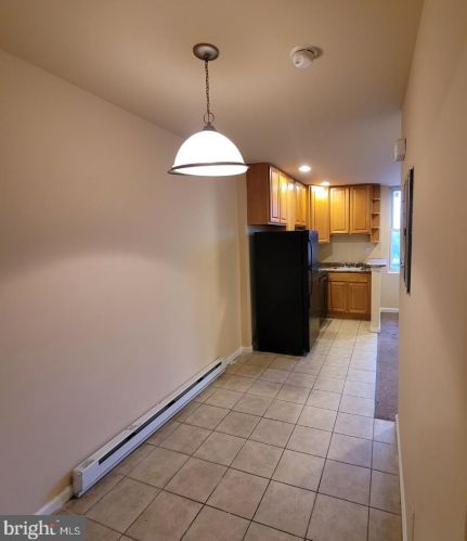 6110 Broad St, Philadelphia PA  19141-1942 exterior