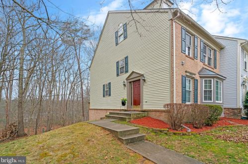 8858 Eagle Rock Ln, Springfield VA  22153-1727 exterior