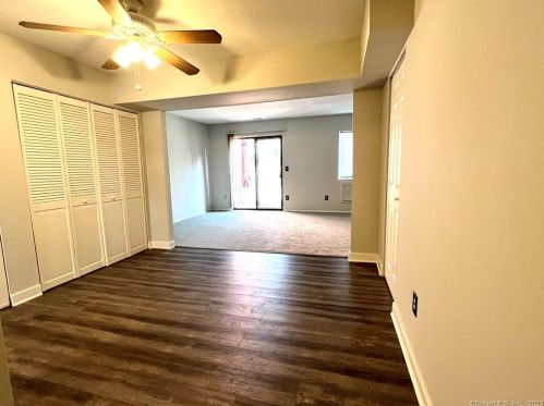 16 Darling St, Southington, CT 06489-2615