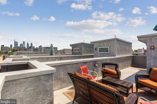 1545 Dorrance St, Philadelphia PA  19146-4625 exterior