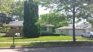 485 1st St, Gurnee, IL 60031-2746