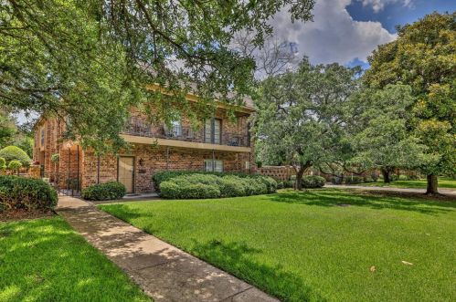 4321 Bellaire Dr, Fort Worth TX  76109-5121 exterior