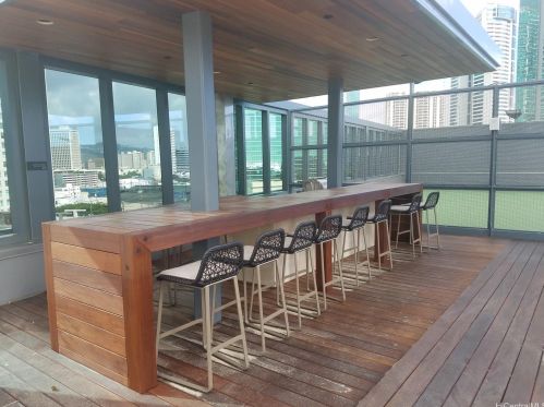 1108 Auahi St, Honolulu HI  96814-4917 exterior
