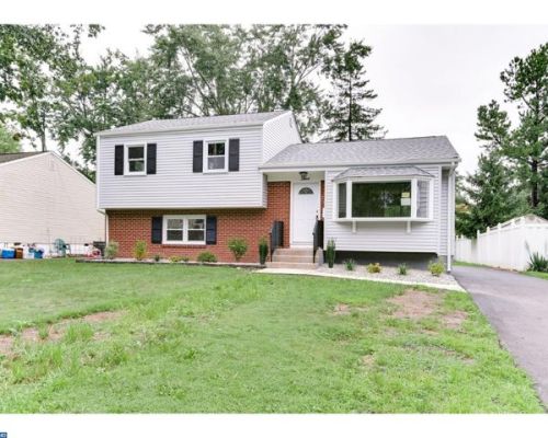 5 Chelmsford Dr, Trenton, NJ 08618-1809