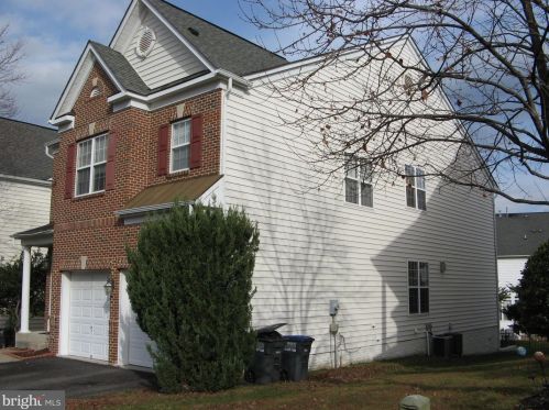 16139 Radburn St, Woodbridge, VA 22191-4324