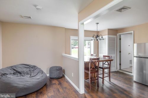 15 Delaware Ave, Trenton NJ  08628-2002 exterior