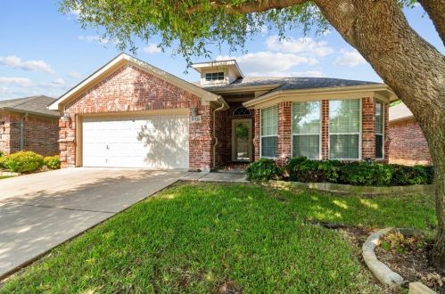 1826 Manor Ridge Way, Fort Worth, TX 76120-5162