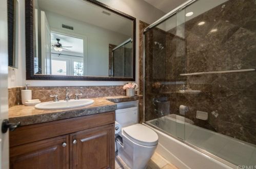37 Blue Smt, Irvine CA  92603-0168 exterior