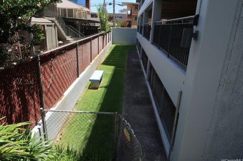 1621 Dole St, Honolulu HI  96822-4824 exterior