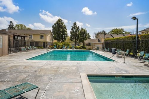 261 Alton Ave, Santa Ana CA  92707-4174 exterior