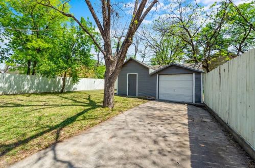 2253 6th Ave, Fort Worth TX  76110-1807 exterior