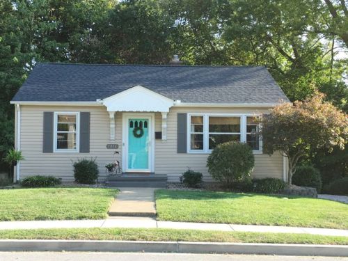 1016 Grand Ave, Edwardsville, IL 62025-1328