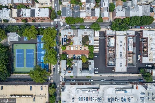 515 10th St, Philadelphia PA 19123-3819 exterior