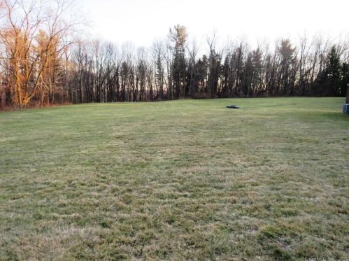 17 Highland Dr, Upper Stepney CT  06468-1442 exterior