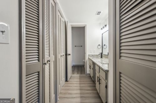 74 Montre Sq, Atlanta GA  30327-4044 exterior