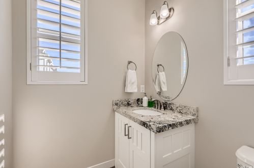 6544 Hvn Maple Dr, Taylorsville UT 84081-4162 exterior