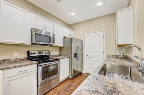 390 Summer Hill Way, Richmond Hill, GA 31324-5652