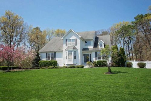 42 Tuscany Dr, Jackson Twp, NJ 08527-3168