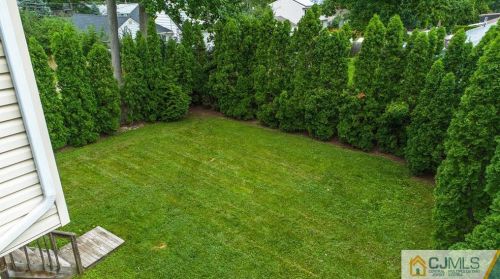 1014 Feather Bed Ln, Edison, NJ 08820-1239