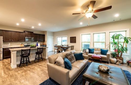 3475 Morgan Rd, Buford, GA 30519-5162