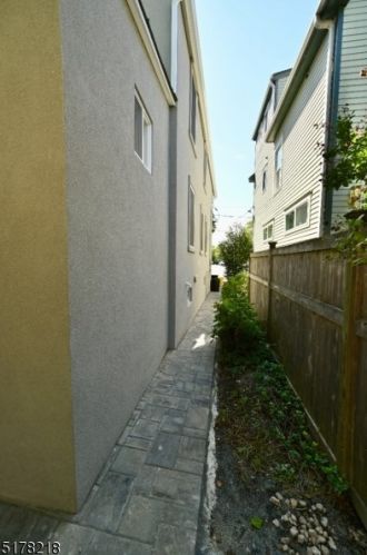23 Moran Ave, Princeton NJ  08542-3855 exterior