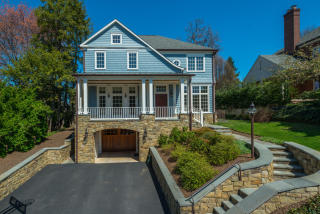 3305 Albemarle St, Arlington VA  22207-4220 exterior
