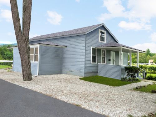 1117 Grand Ave, Waukegan, IL 60085-3713