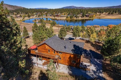 15441 Glenshire Dr, Truckee CA  96161-1306 exterior