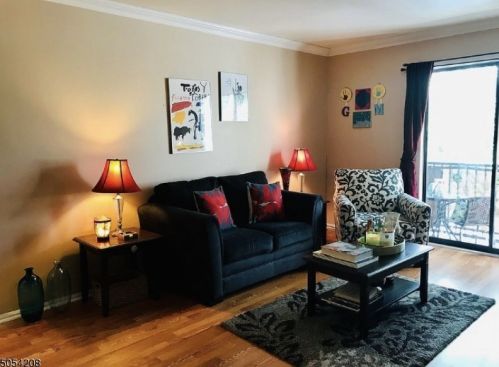 5 Mendrey Ct, Trenton, NJ 08648-2654