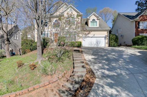 45 Grove Pl, Suwanee, GA 30024-3225