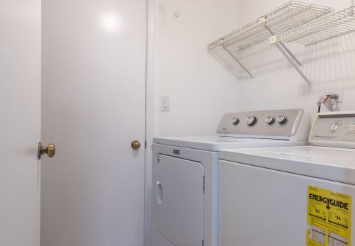 1288 Donegal Ct, Carol Stream IL  60188-6012 exterior