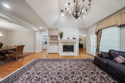 28 Wedgewood Blvd, Conroe TX  77304-1349 exterior