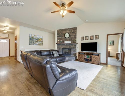 1171 Ptarmigan Dr, Woodland Park CO  80863-8005 exterior