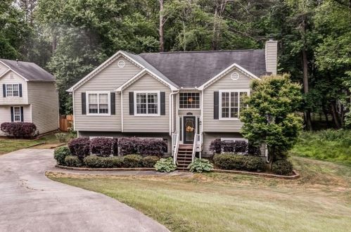 706 Glendale Forest Ct, Holly Springs, GA 30189-3479
