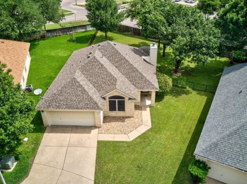 218 Village Dr, Georgetown, TX 78628-2758