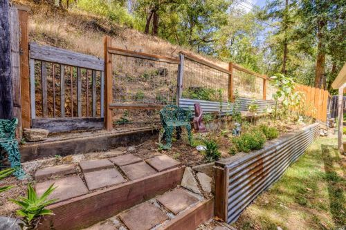 650 Mendocino Dr, Ukiah CA  95482-5606 exterior