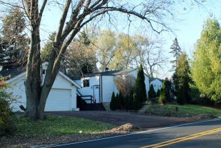 2001 Maple Ave, Downers Grove IL  60515-4407 exterior