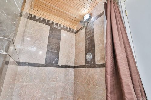 2693 Royal Ave, Simi Valley CA 93065-4768 exterior