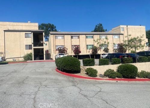 1725 Neil Armstrong St, Montebello, CA 90640-1918