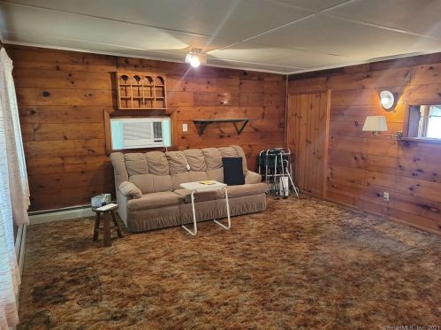 107 Stafford Rd, Ellington, CT 06029-2822