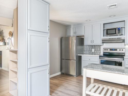 20 Dogwood Dr, Nashua, NH 03062-4401