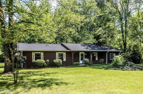 15 Carriage Cir, Stockbridge GA 30281-1335 exterior