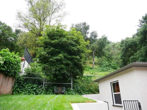 2470 Bywood Dr, Glendale CA  91206-4725 exterior