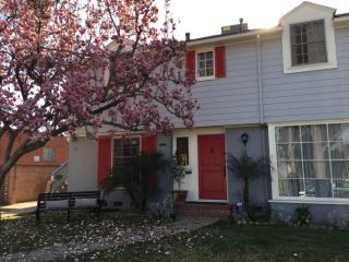 230 Western Ave, Glendale CA  91201-3937 exterior